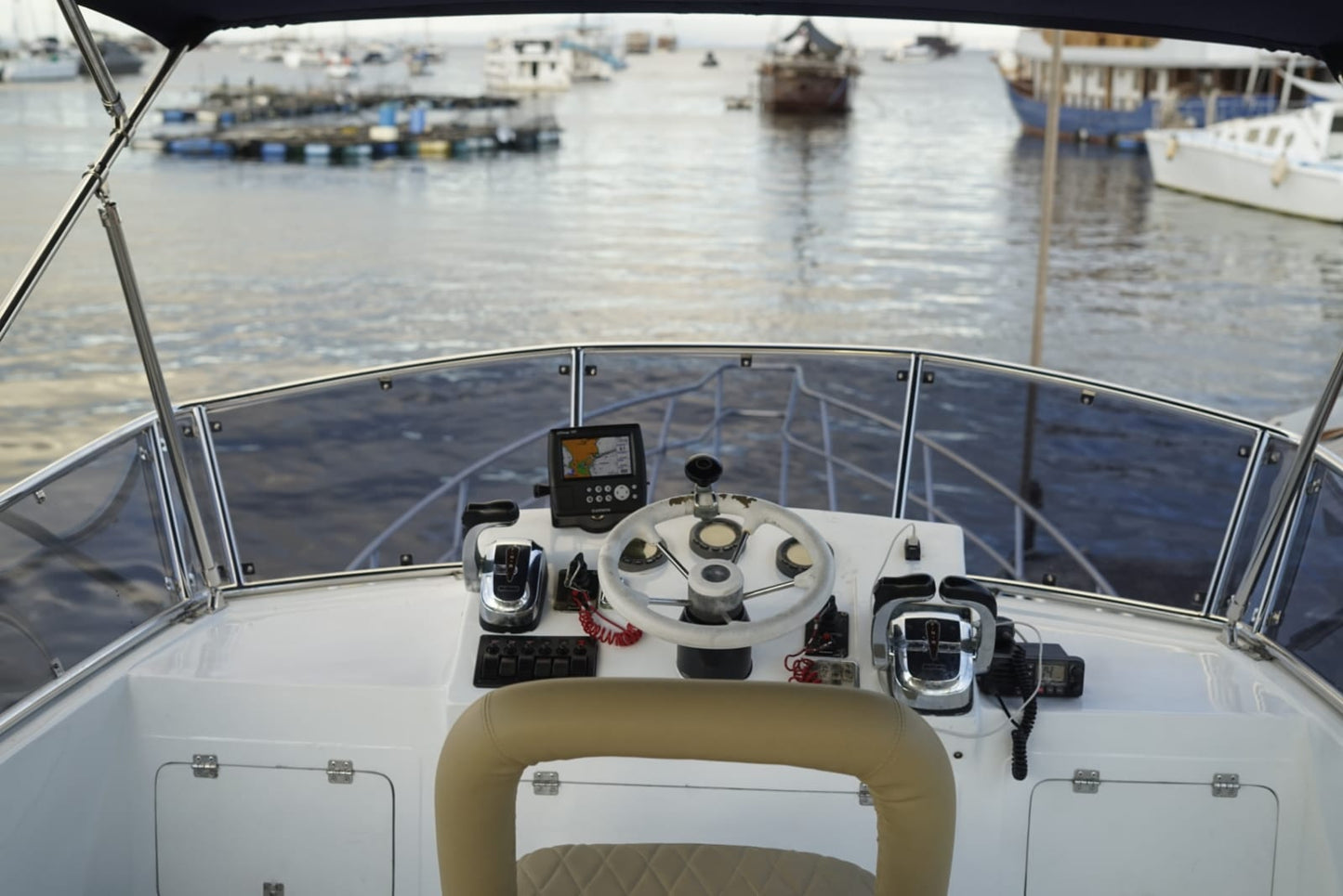 Monohull K-Fish 8H