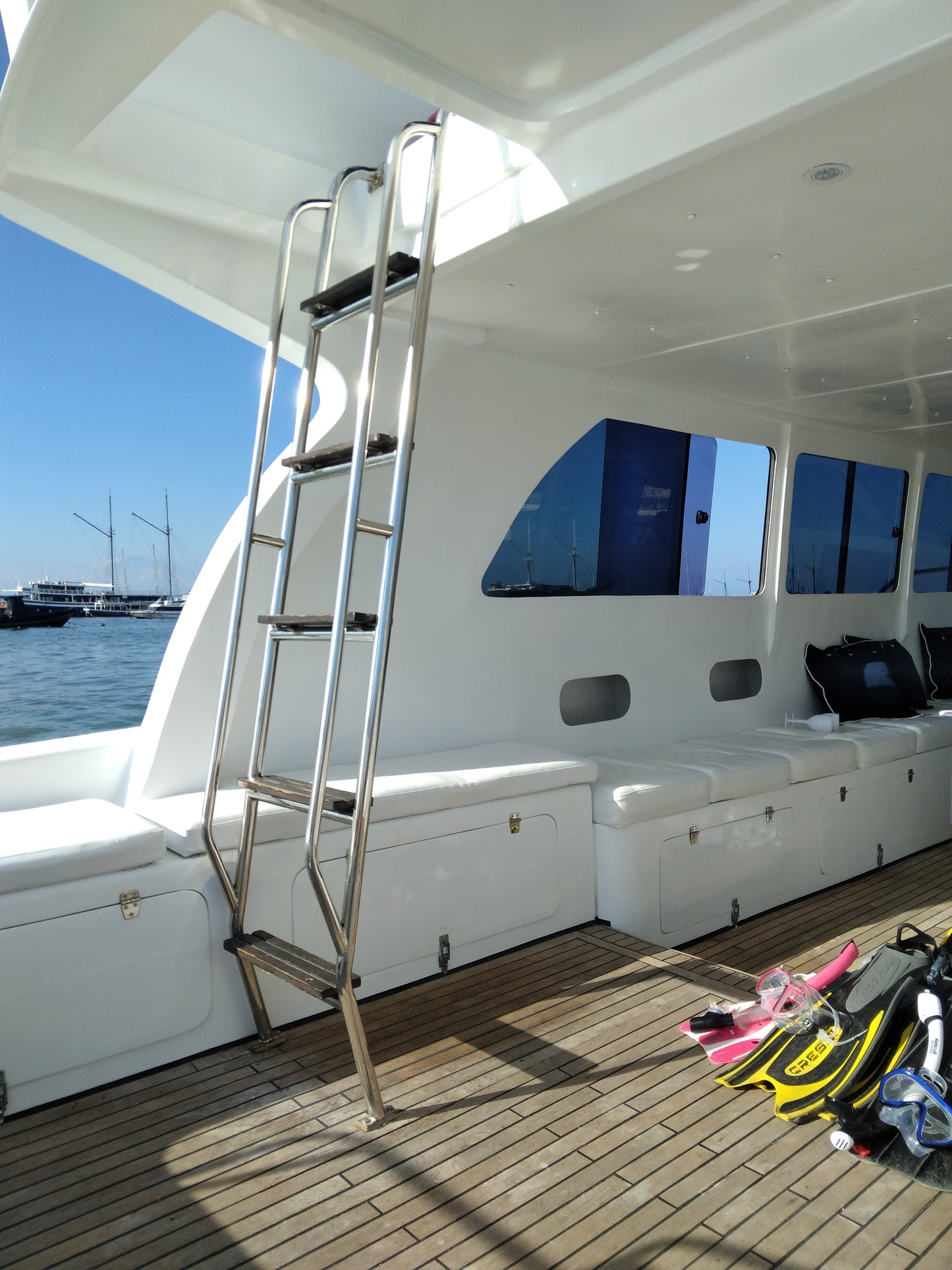 Monohull SK 8H