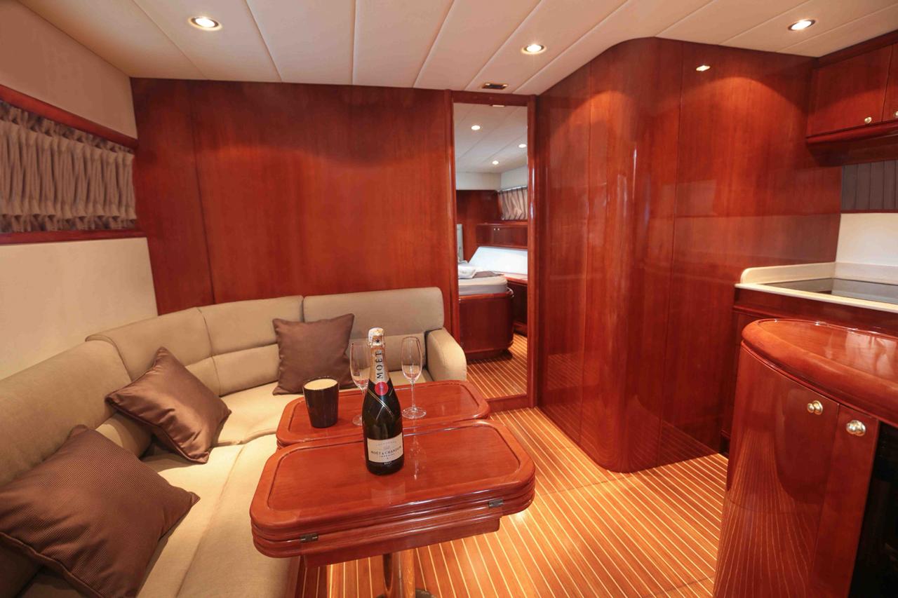 Monohull Forever Lux 8H