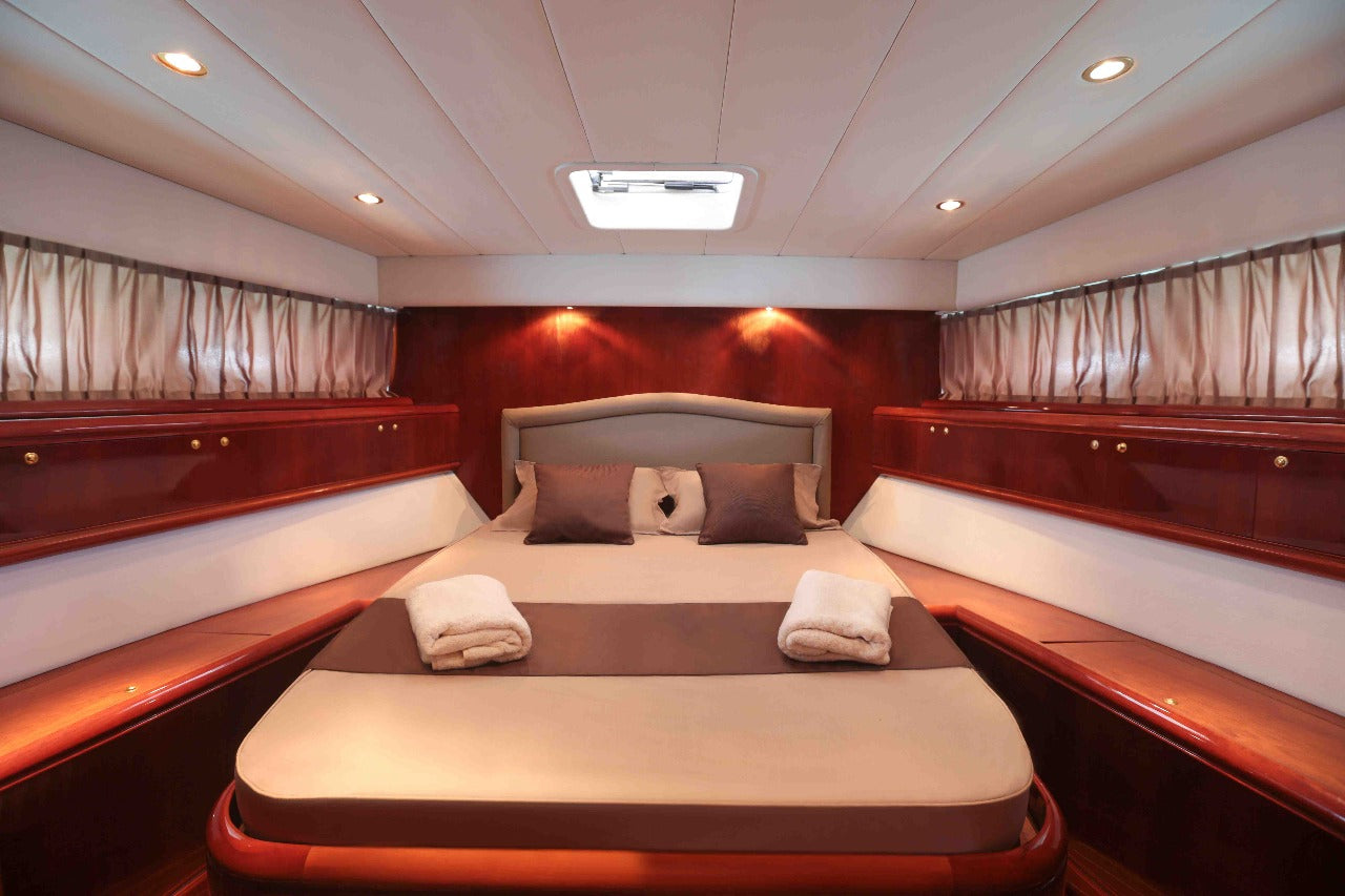 Monohull Forever Lux 8H