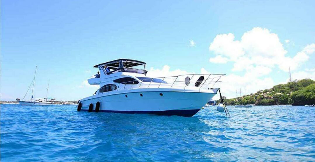 Monohull Queen 55 8H
