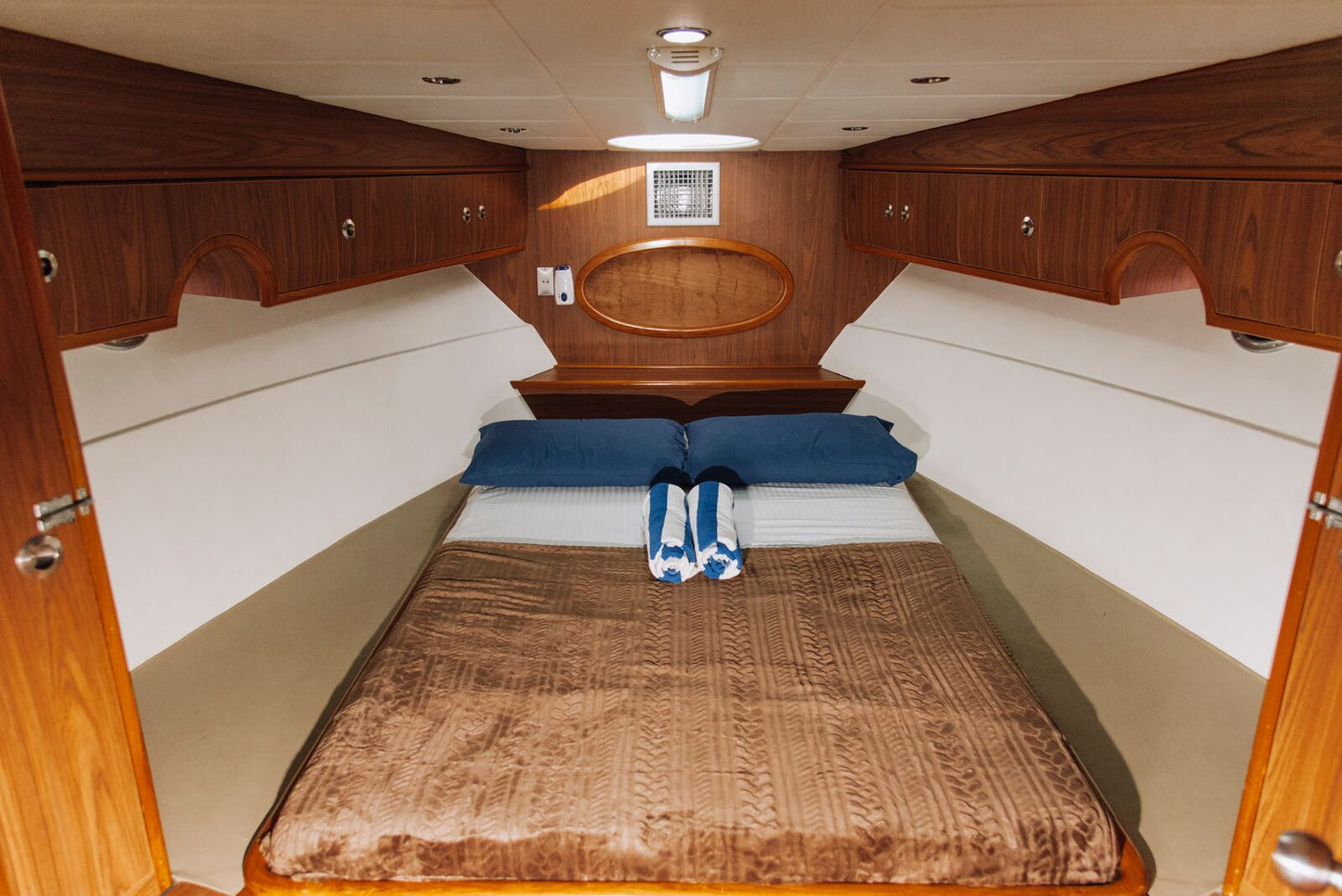 Monohull Queen 55 8H